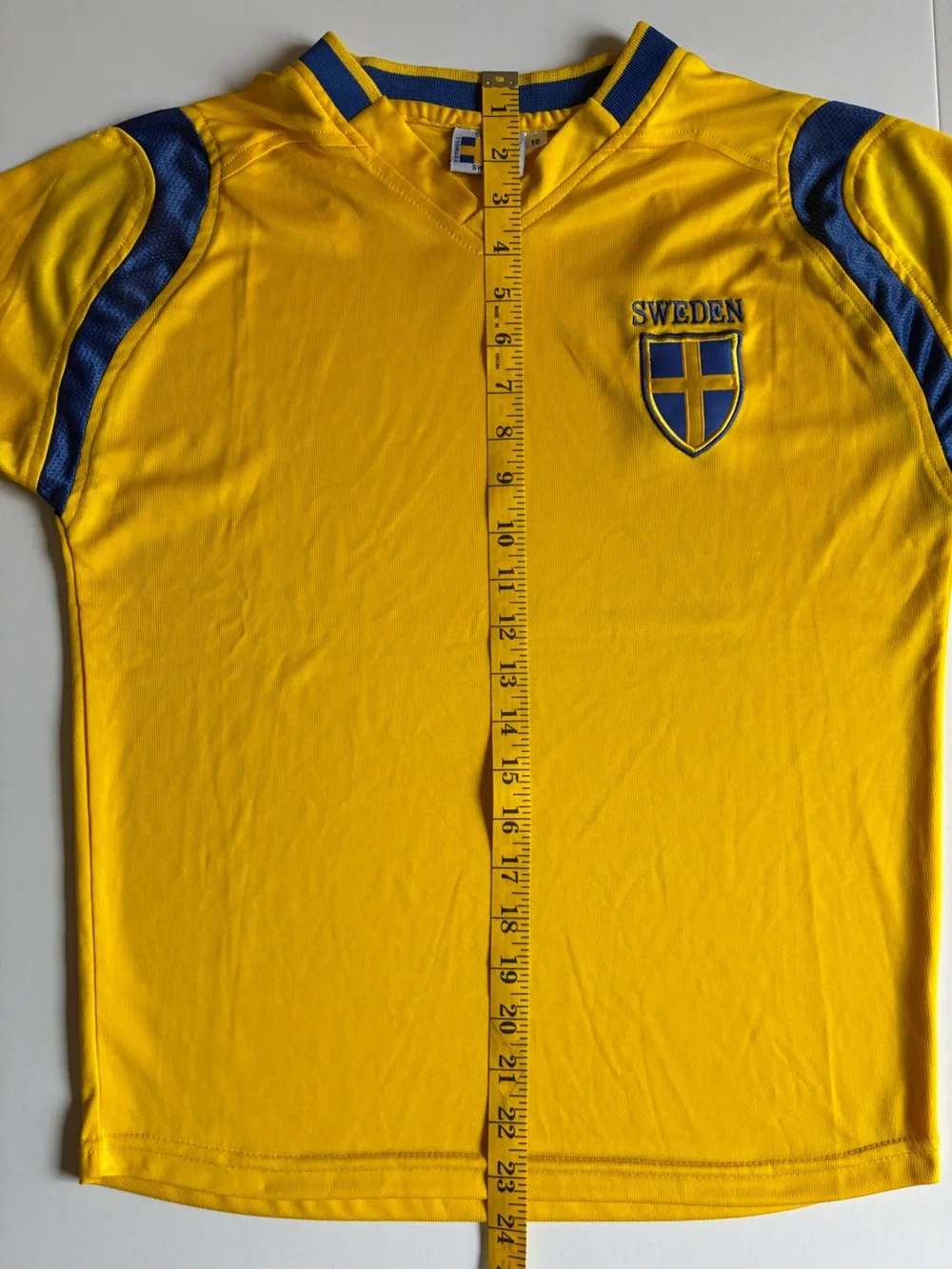 Sweden Kids Soccer Jersey - Yellow with Blue Trim Size 10